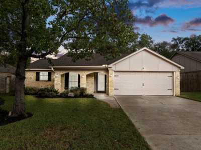 Home For Sale in Tomball, Texas