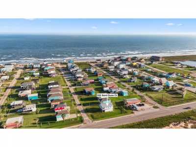 Home For Sale in Surfside Beach, Texas