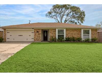 Home For Sale in League City, Texas