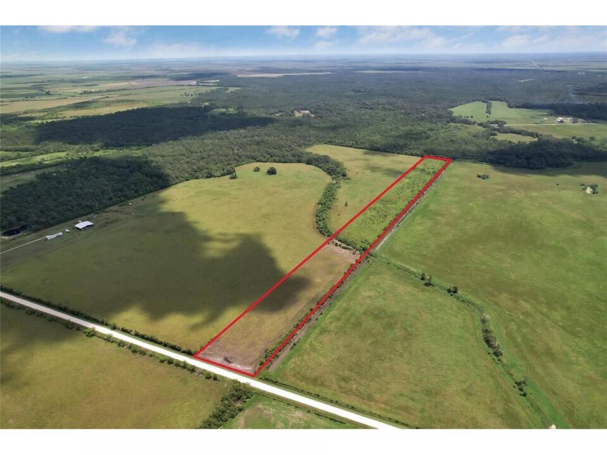 Picture of Residential Land For Sale in Anahuac, Texas, United States