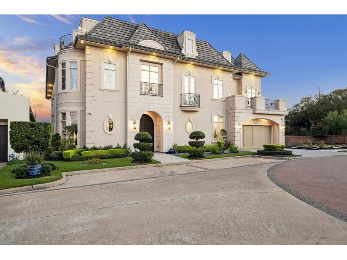 Picture of Home For Sale in Sugar Land, Texas, United States