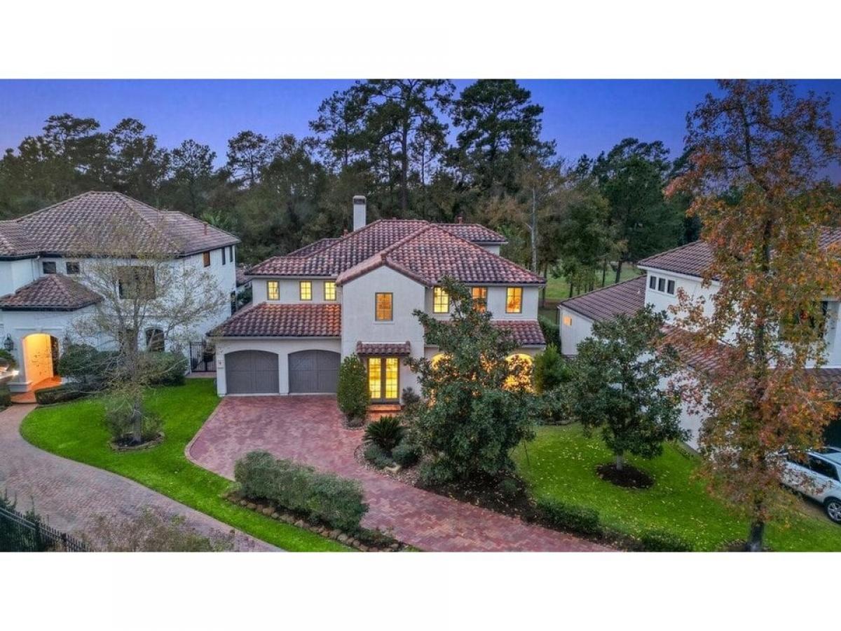 Picture of Home For Sale in The Woodlands, Texas, United States