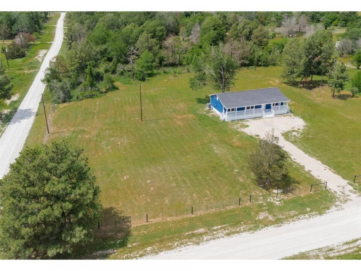 Picture of Home For Sale in Bedias, Texas, United States