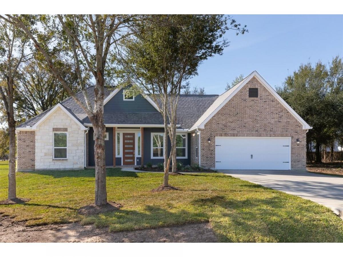 Picture of Home For Sale in Prairie View, Texas, United States