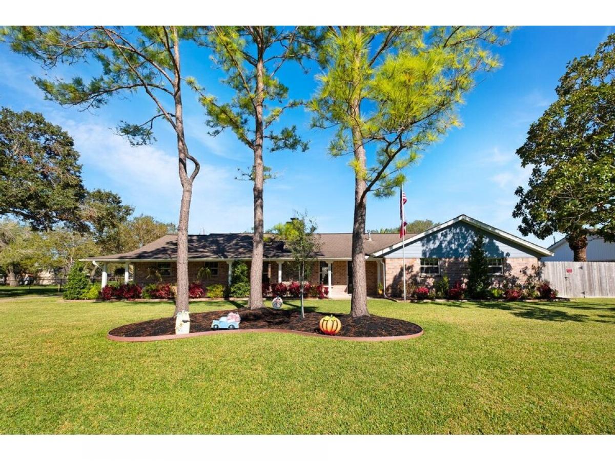 Picture of Home For Sale in Pearland, Texas, United States