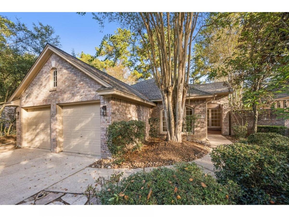 Picture of Home For Sale in The Woodlands, Texas, United States