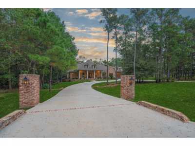 Home For Sale in Magnolia, Texas