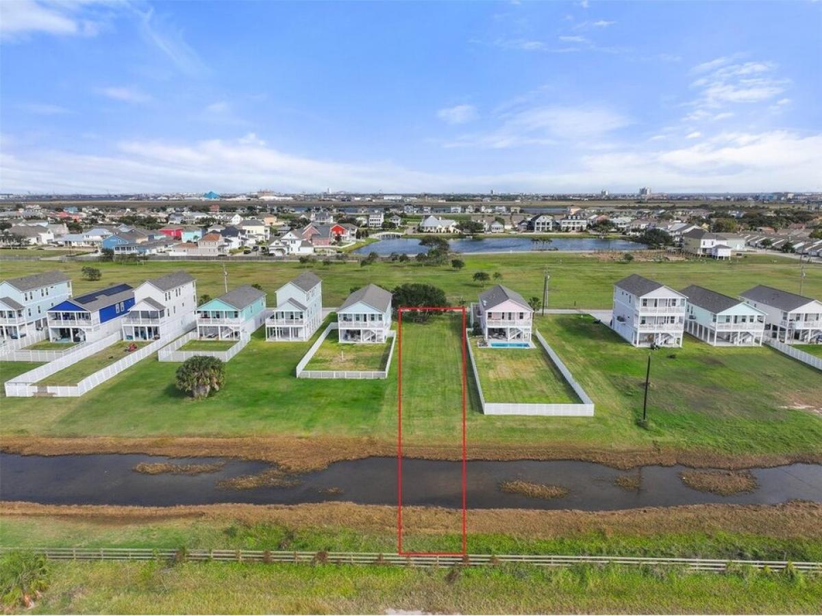 Picture of Residential Land For Sale in Galveston, Texas, United States