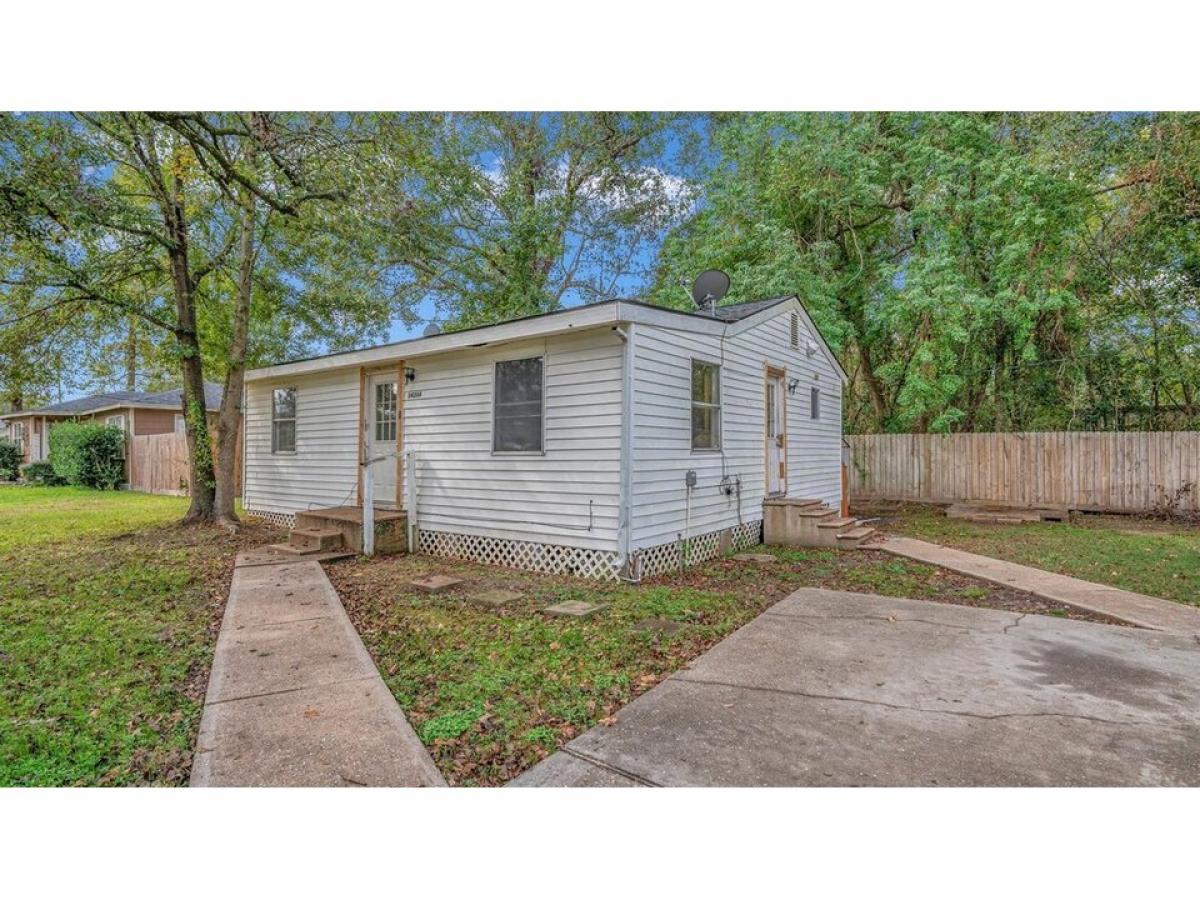 Picture of Home For Sale in Porter, Texas, United States