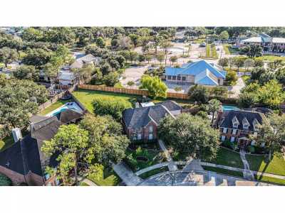 Home For Sale in Friendswood, Texas