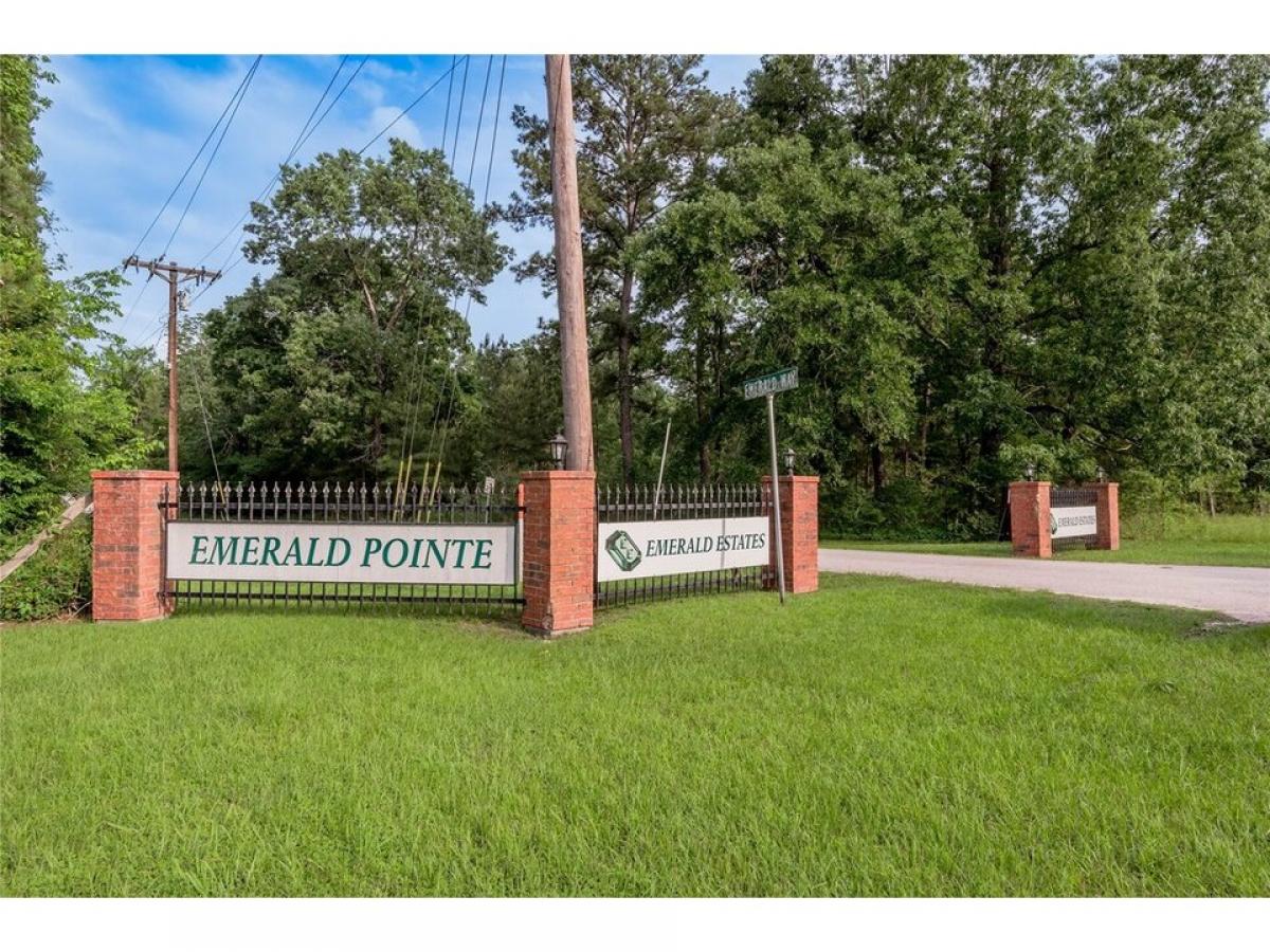 Picture of Residential Land For Sale in Huntsville, Texas, United States