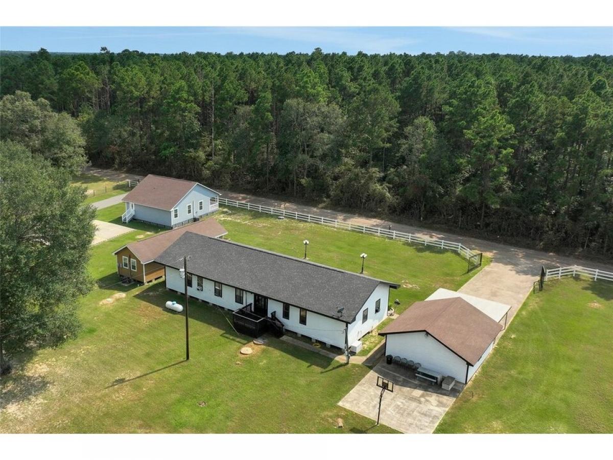 Picture of Home For Sale in Coldspring, Texas, United States