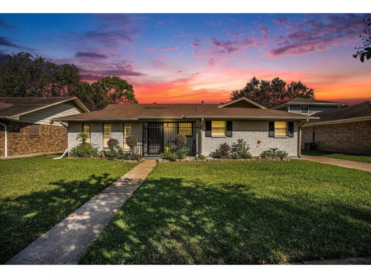 Picture of Home For Sale in Pasadena, Texas, United States