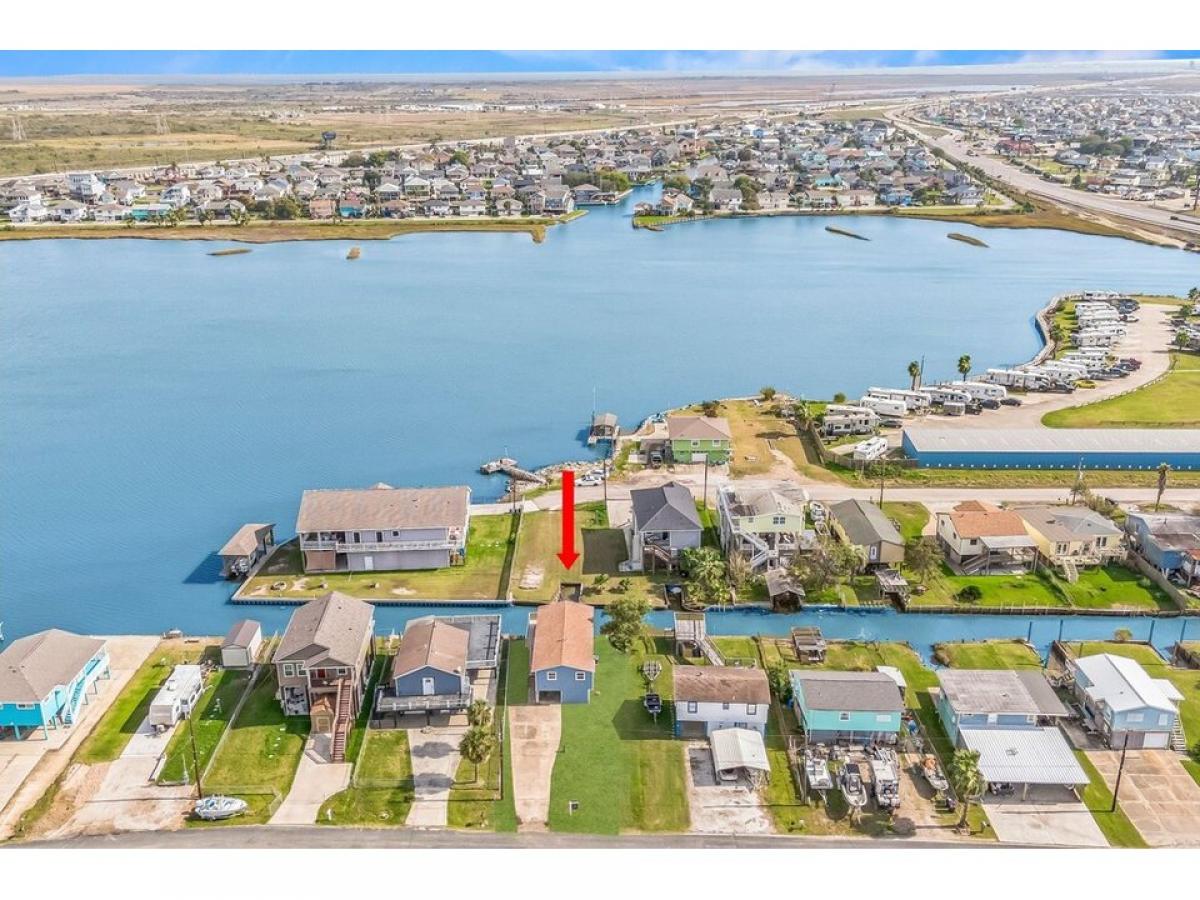 Picture of Home For Sale in Hitchcock, Texas, United States