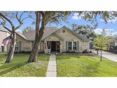 Home For Sale in Seabrook, Texas