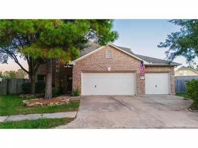 Home For Sale in Cypress, Texas