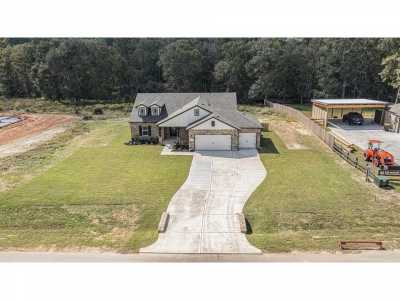 Home For Sale in Willis, Texas