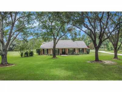 Home For Rent in Cypress, Texas