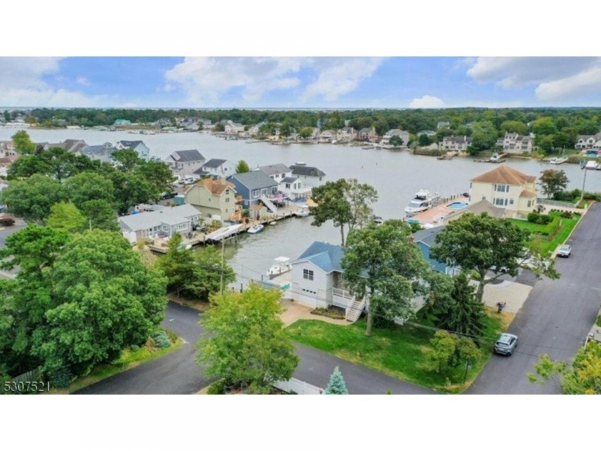 Picture of Home For Sale in Brick Twp., New Jersey, United States