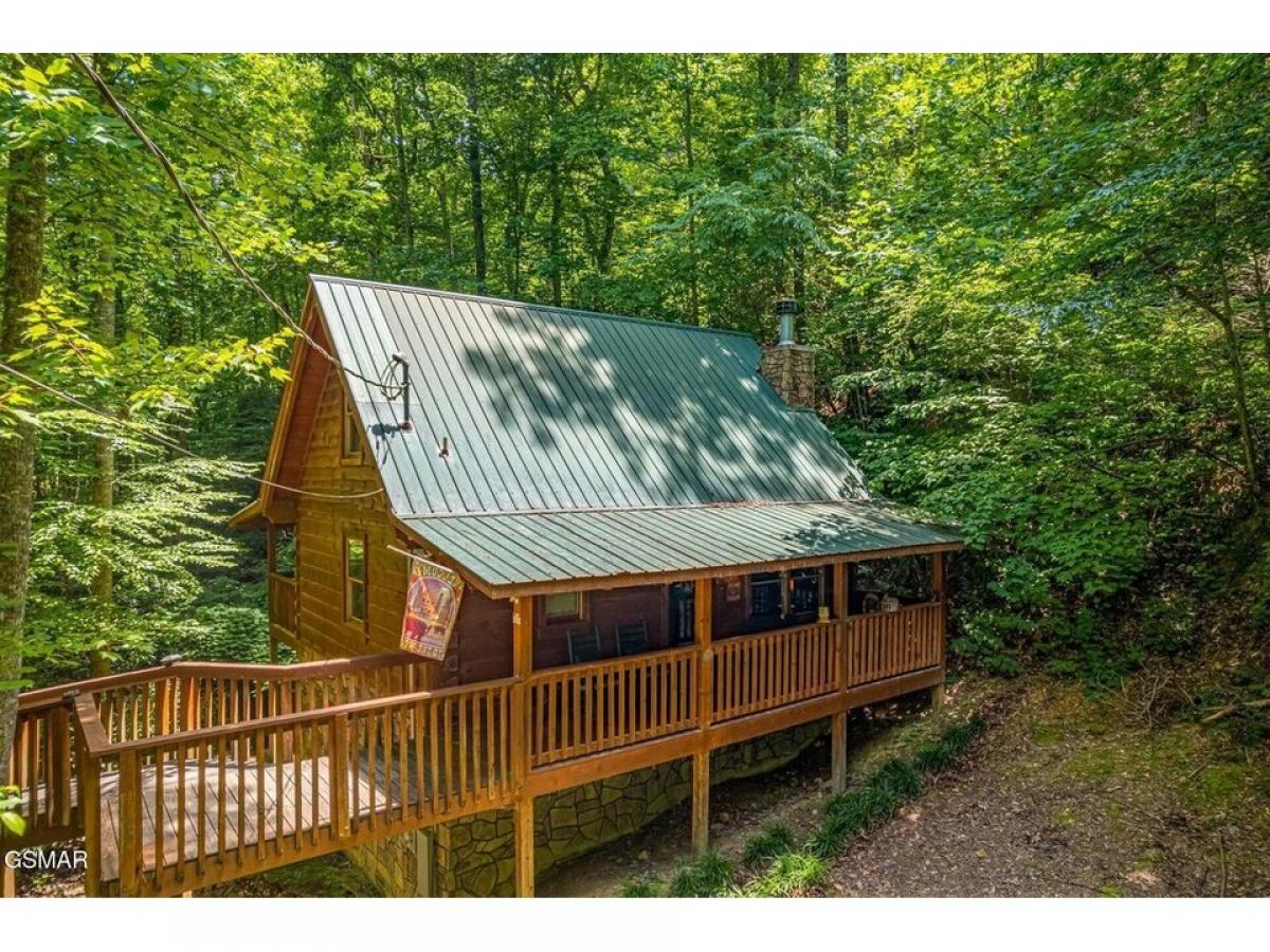 Picture of Home For Sale in Sevierville, Tennessee, United States