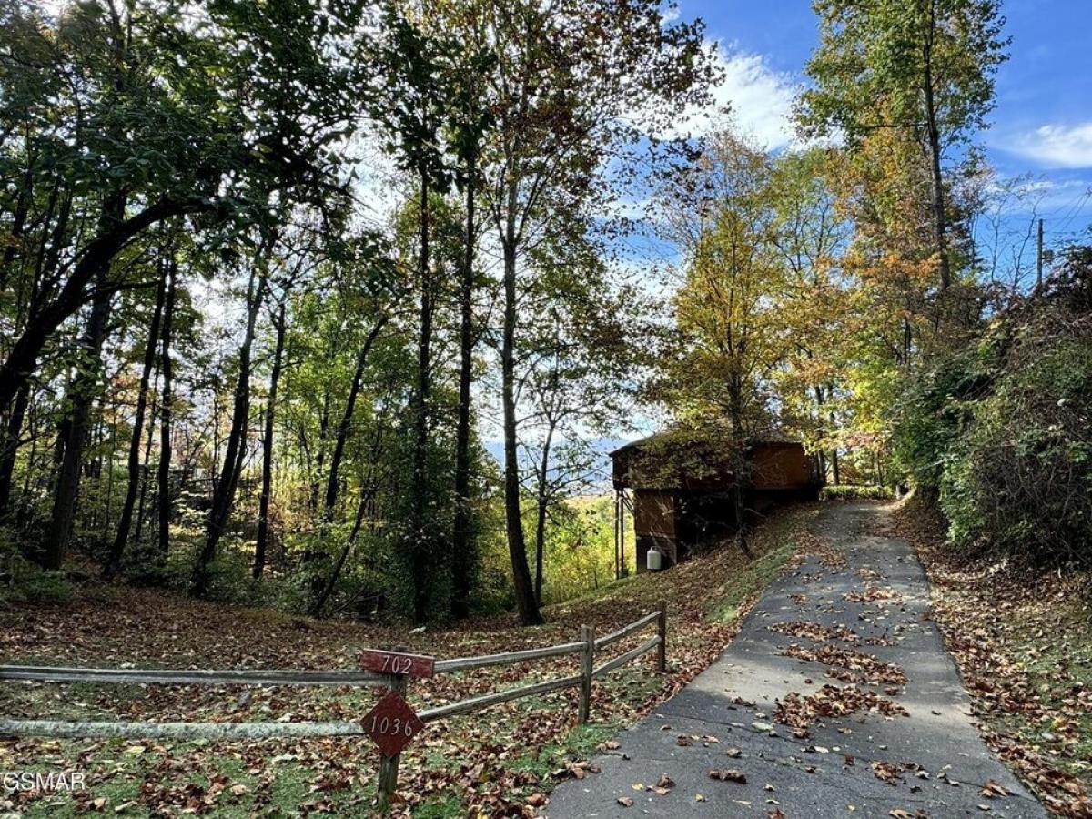 Picture of Home For Sale in Gatlinburg, Tennessee, United States