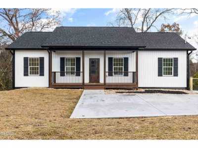 Home For Sale in Knoxville, Tennessee