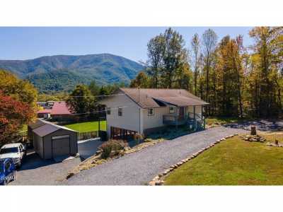 Home For Sale in Sevierville, Tennessee