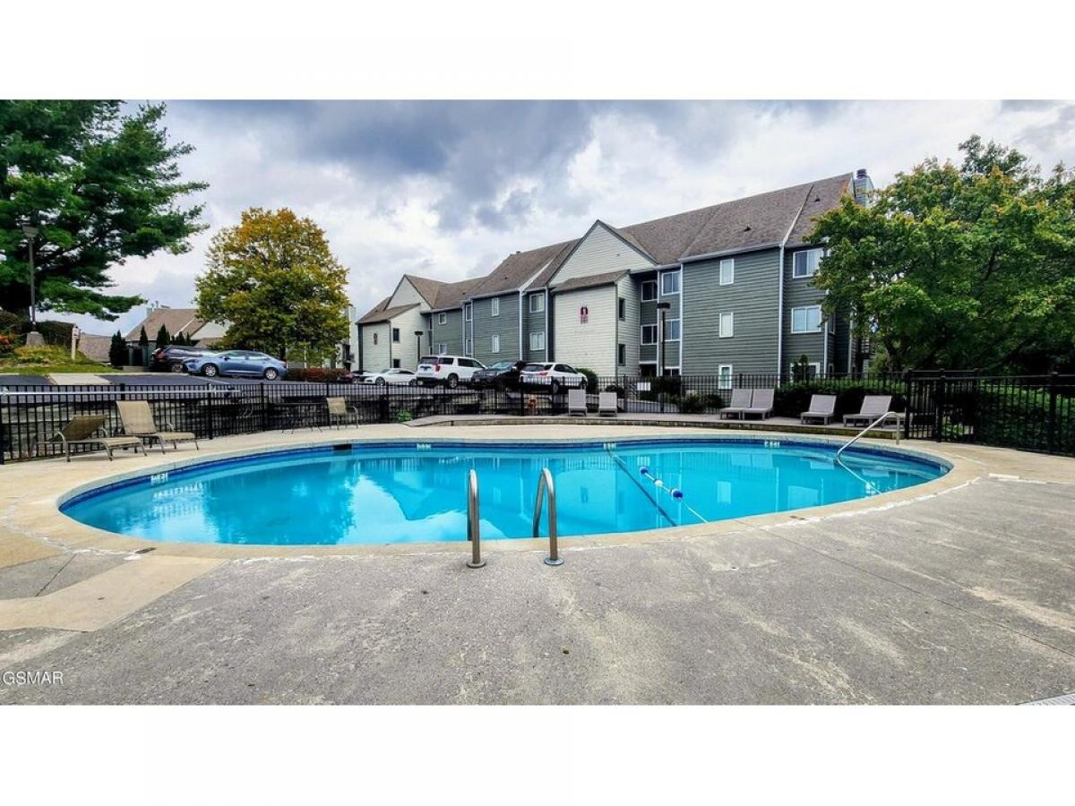 Picture of Home For Sale in Gatlinburg, Tennessee, United States