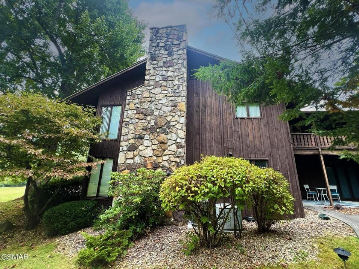 Picture of Home For Sale in Gatlinburg, Tennessee, United States