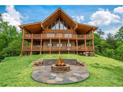 Home For Sale in Gatlinburg, Tennessee