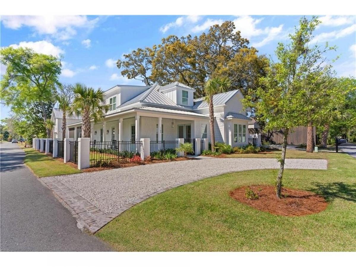 Picture of Home For Sale in Saint Simons Island, Georgia, United States