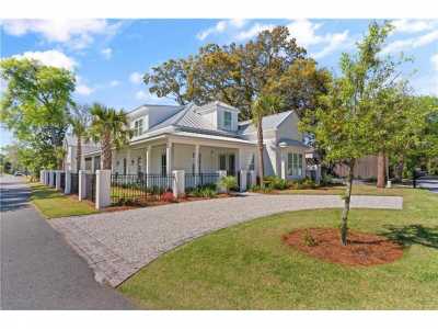 Home For Sale in Saint Simons Island, Georgia