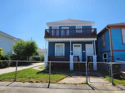 Home For Rent in Galveston, Texas