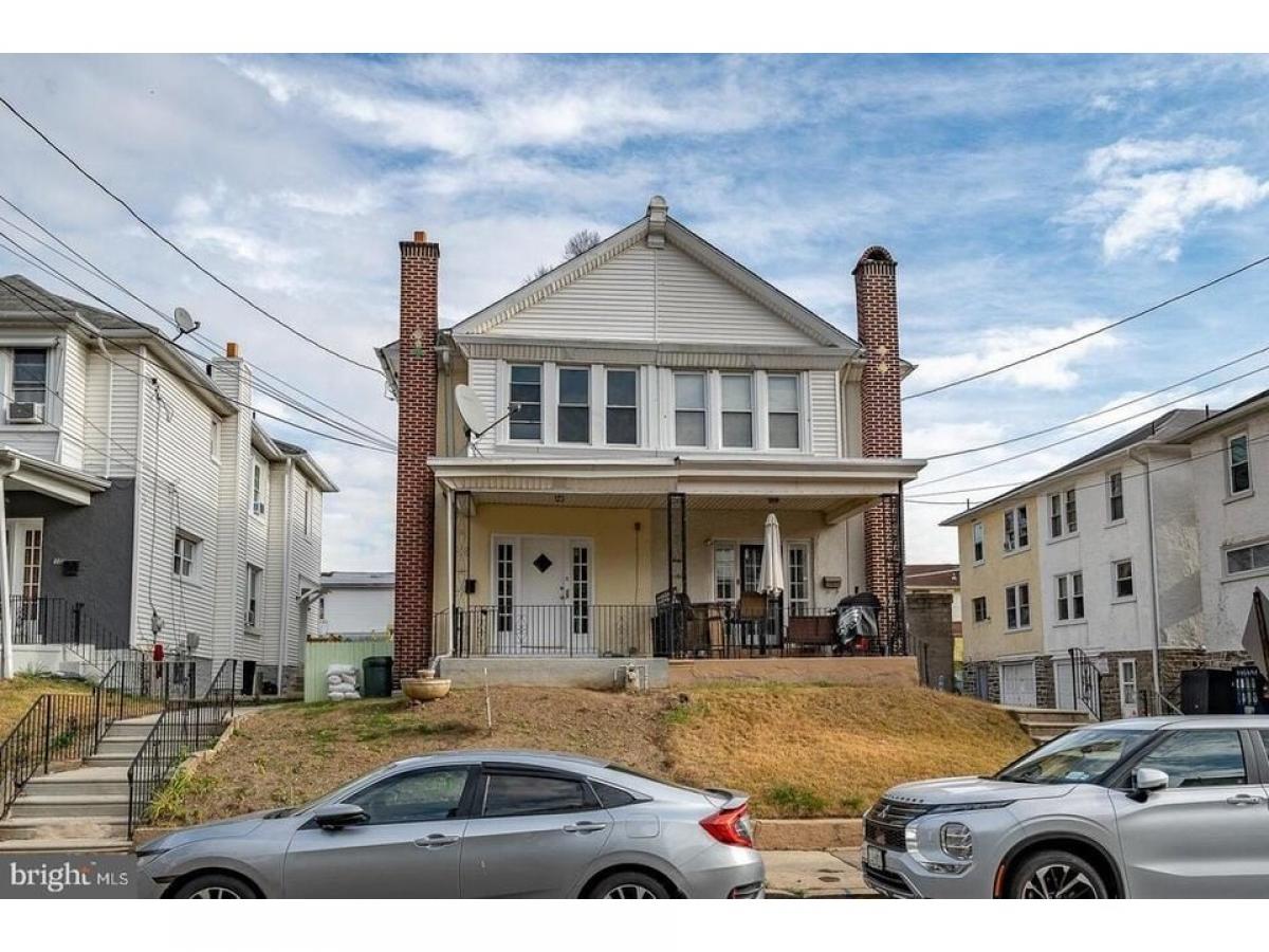 Picture of Home For Sale in Upper Darby, Pennsylvania, United States