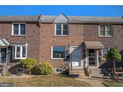 Home For Sale in Clifton Heights, Pennsylvania