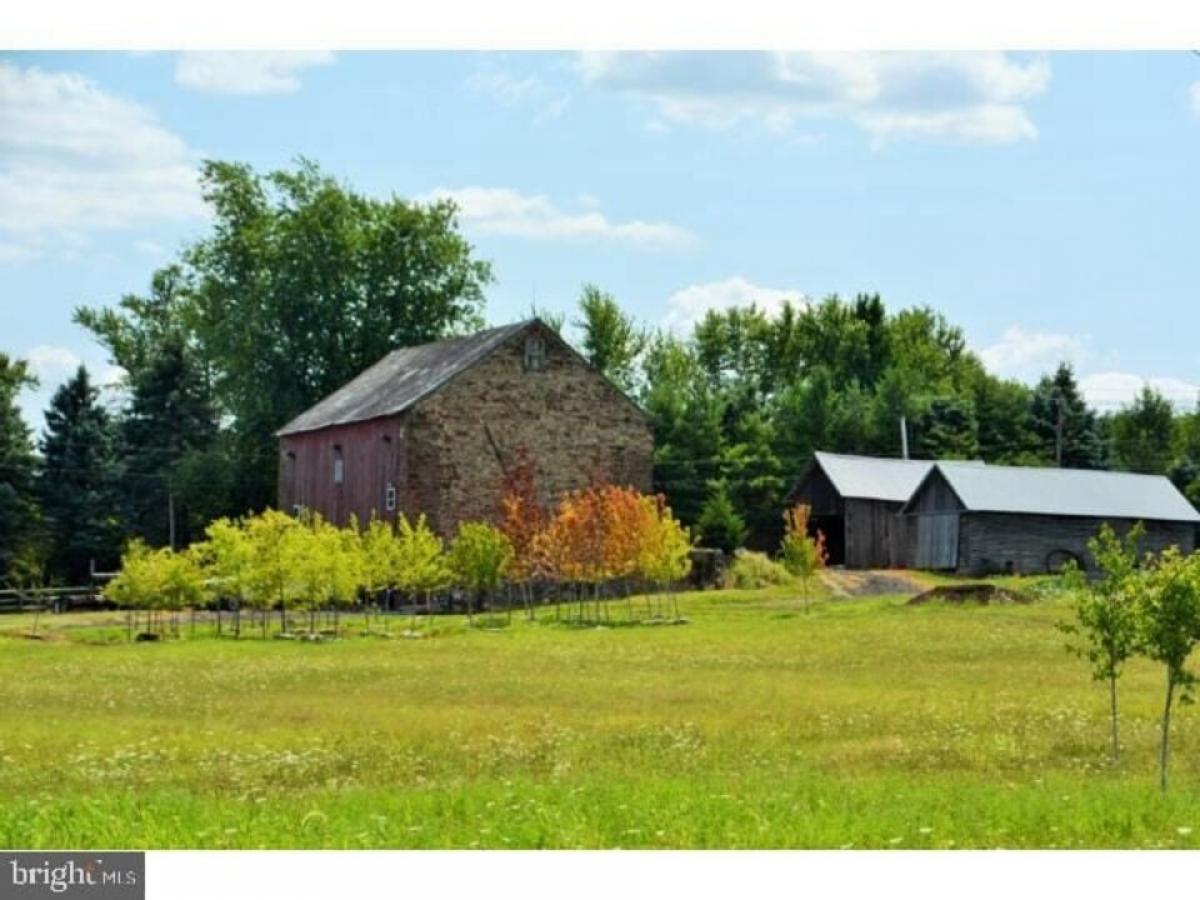 Picture of Farm For Sale in Hellertown, Pennsylvania, United States