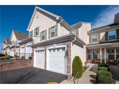 Home For Sale in Upper Saucon Twp, Pennsylvania