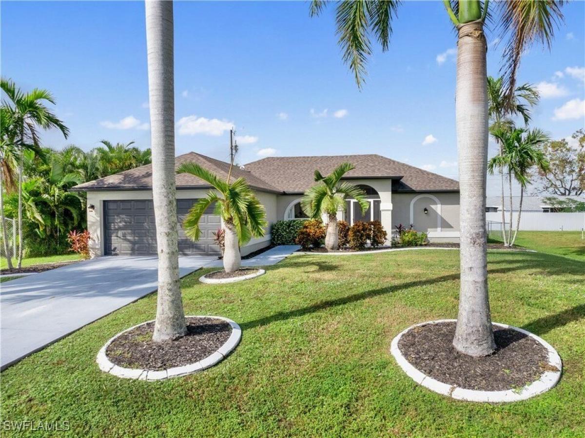 Picture of Home For Sale in Cape Coral, Florida, United States