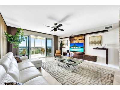 Home For Sale in Cape Coral, Florida