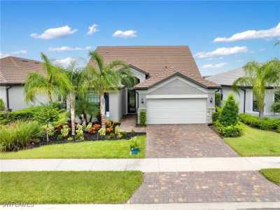 Home For Sale in Fort Myers, Florida