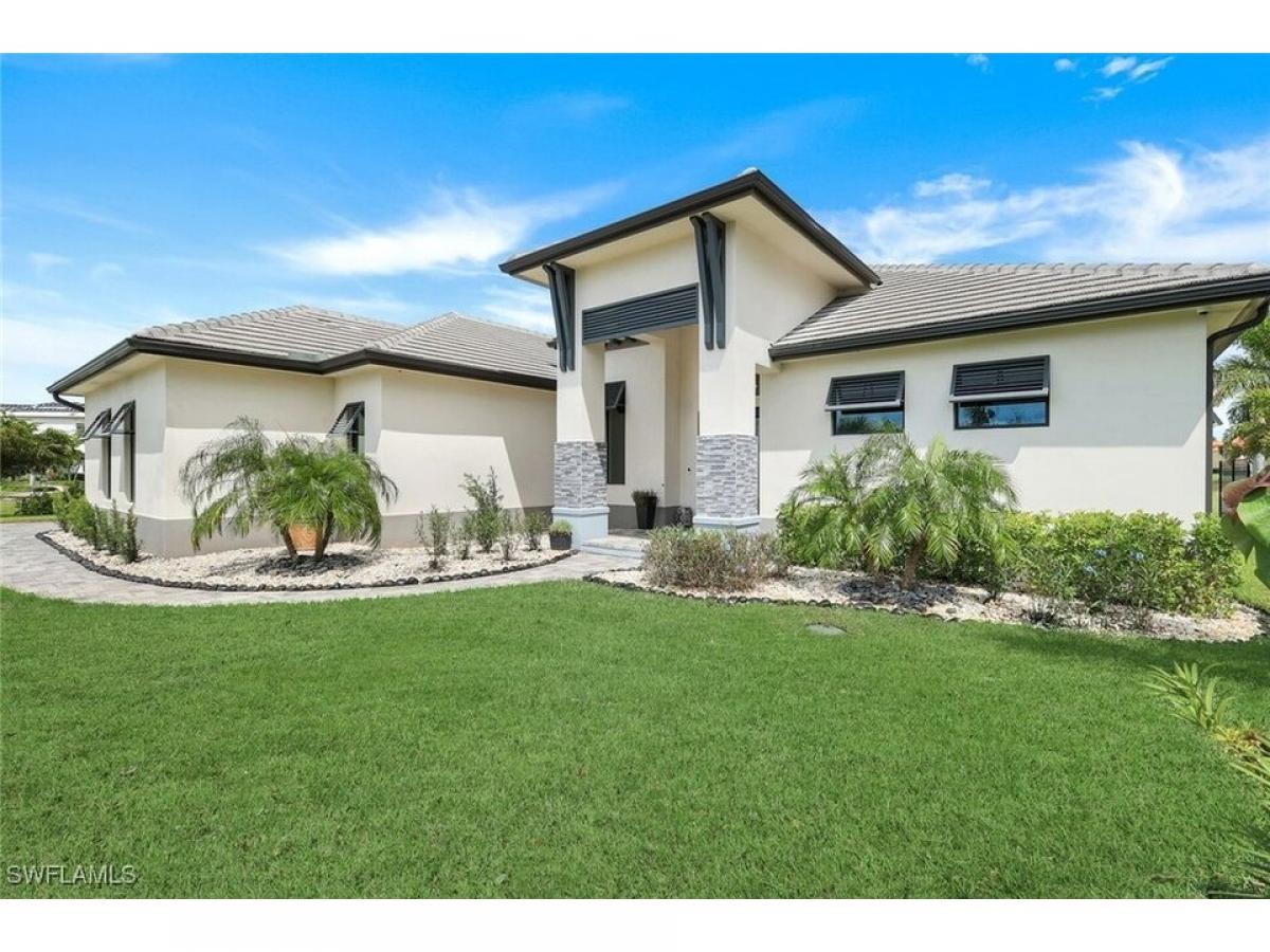 Picture of Home For Sale in Cape Coral, Florida, United States