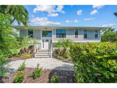 Home For Sale in Sanibel, Florida