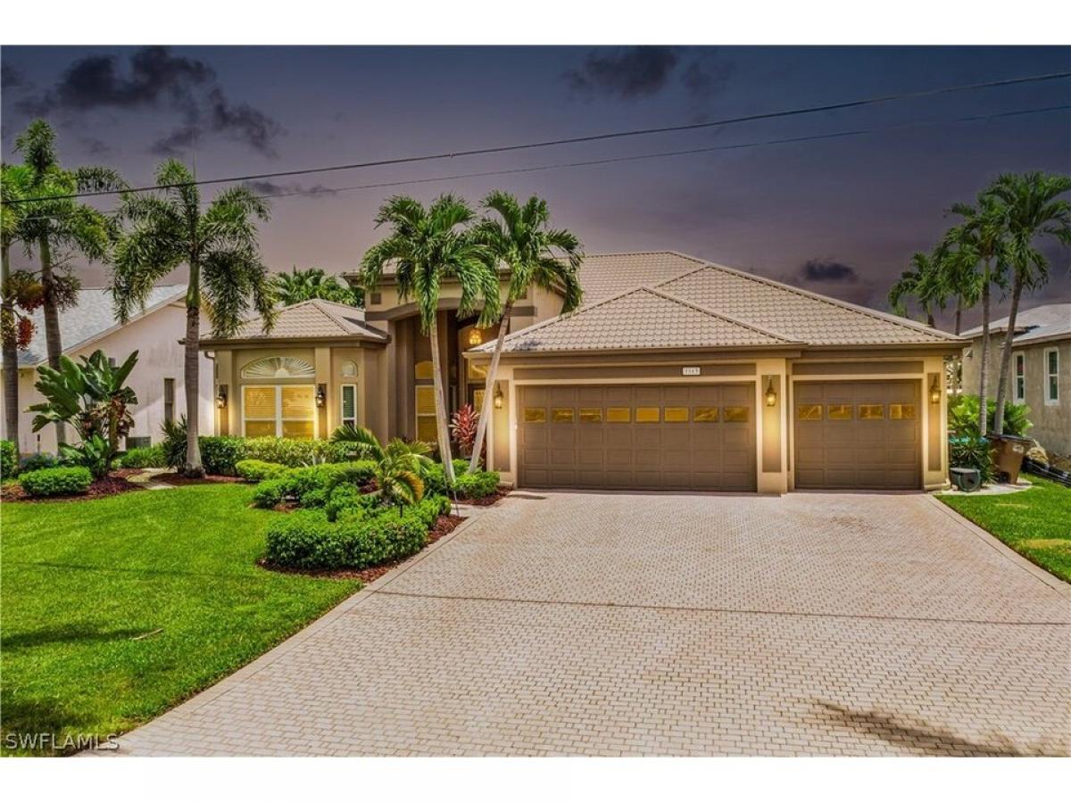 Picture of Home For Sale in Cape Coral, Florida, United States