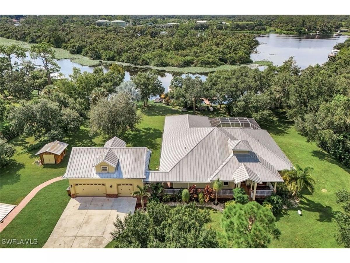 Picture of Home For Sale in Alva, Florida, United States