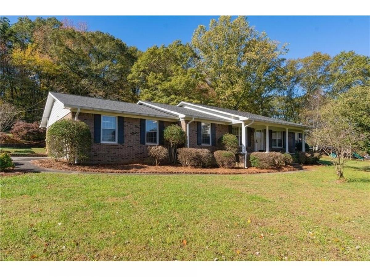 Picture of Home For Sale in Calhoun, Georgia, United States