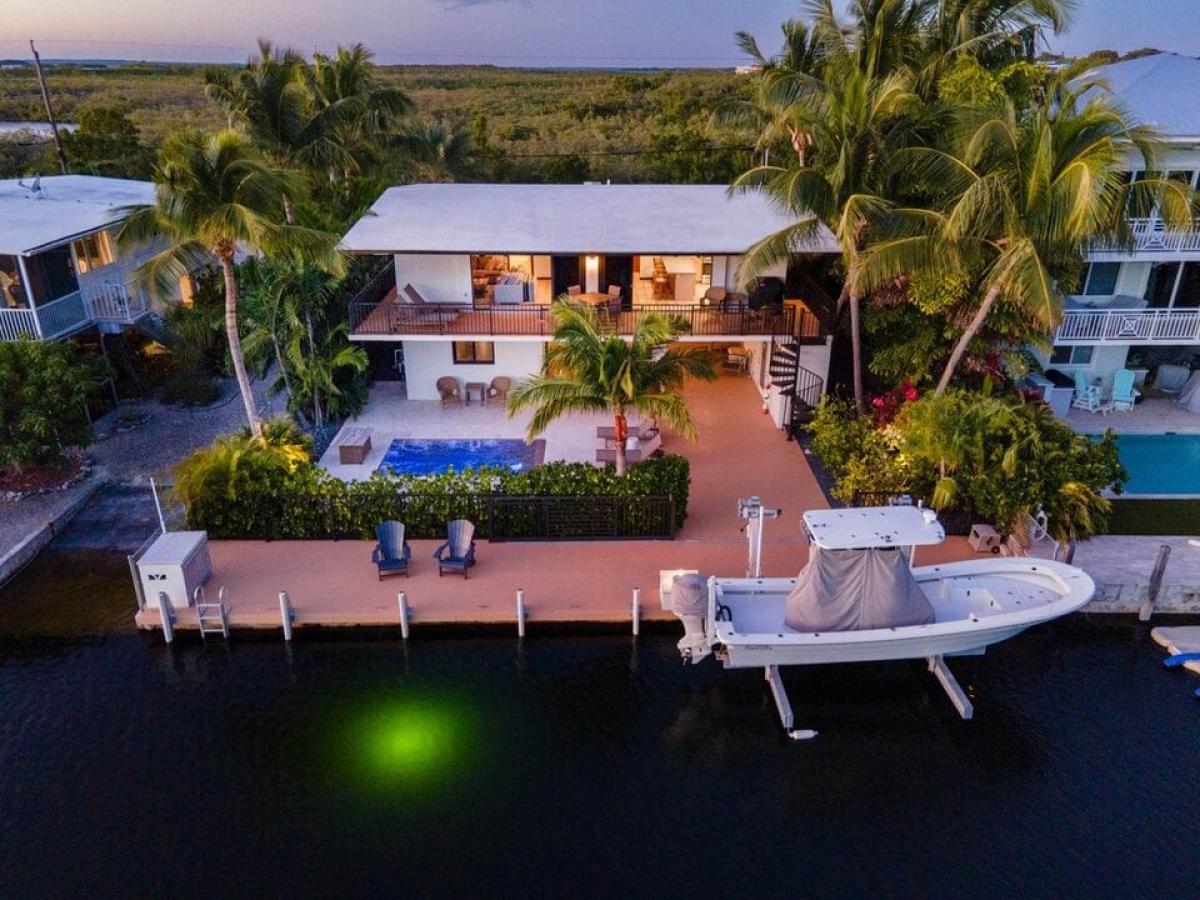 Picture of Home For Sale in Plantation Key, Florida, United States