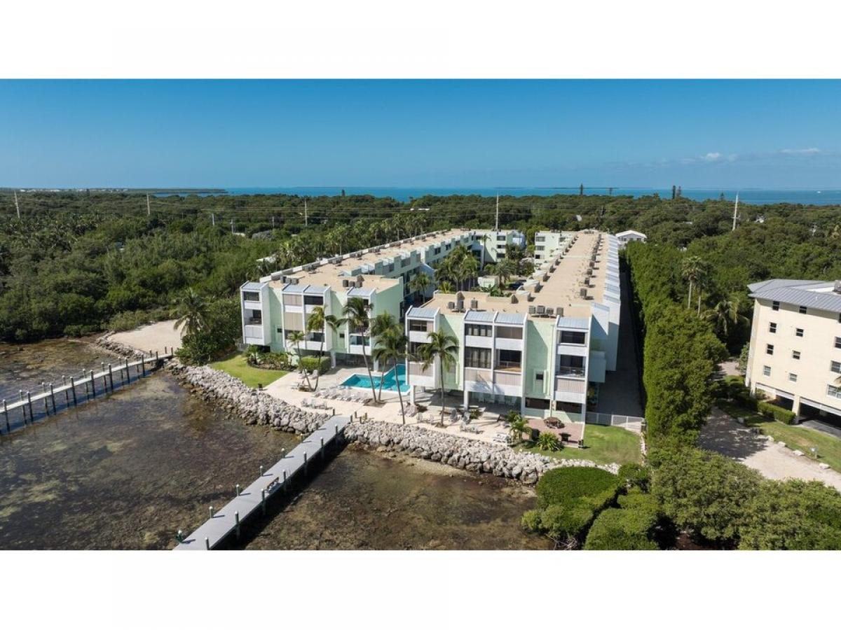 Picture of Home For Sale in Plantation Key, Florida, United States