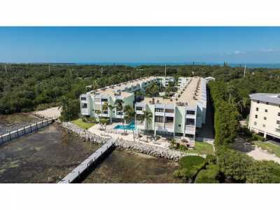 Home For Sale in Plantation Key, Florida