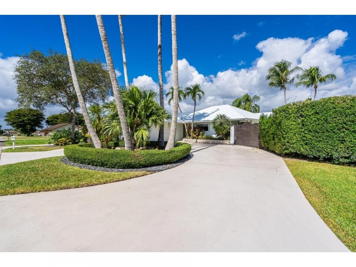 Picture of Home For Sale in Other, Florida, United States