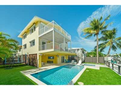 Home For Sale in Plantation Key, Florida